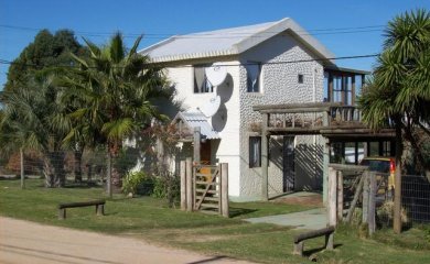 casa en venta de 1 dormitorio en manantieles a 200 metros del mar