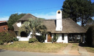 Venta de Casa de 4 dormitorios en Altos de Pinar