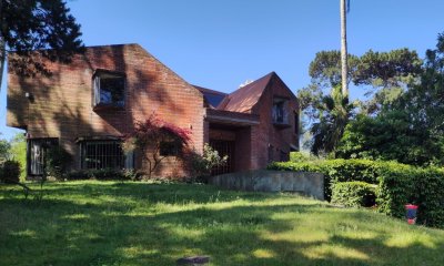 Venta de Casa 3 Dormitorios en Cantegril Punta del Este