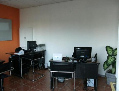 local en venta de 300 metros edificados y 900 de terreno frente al mar - iav48694l