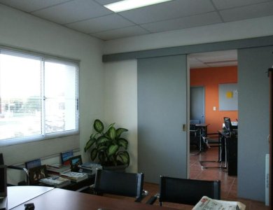 local en venta de 300 metros edificados y 900 de terreno frente al mar - iav48694l