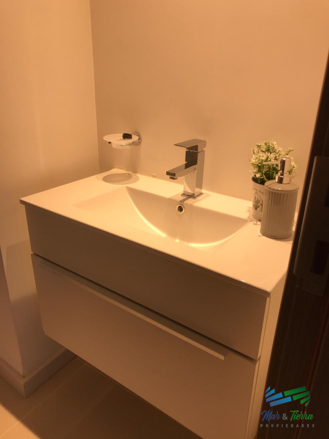 Apartamento ID.3432 - Para brillar en la Parada 10 de Playa Brava - Apartamento de 2 en suite mas dependencia de servicio con baño