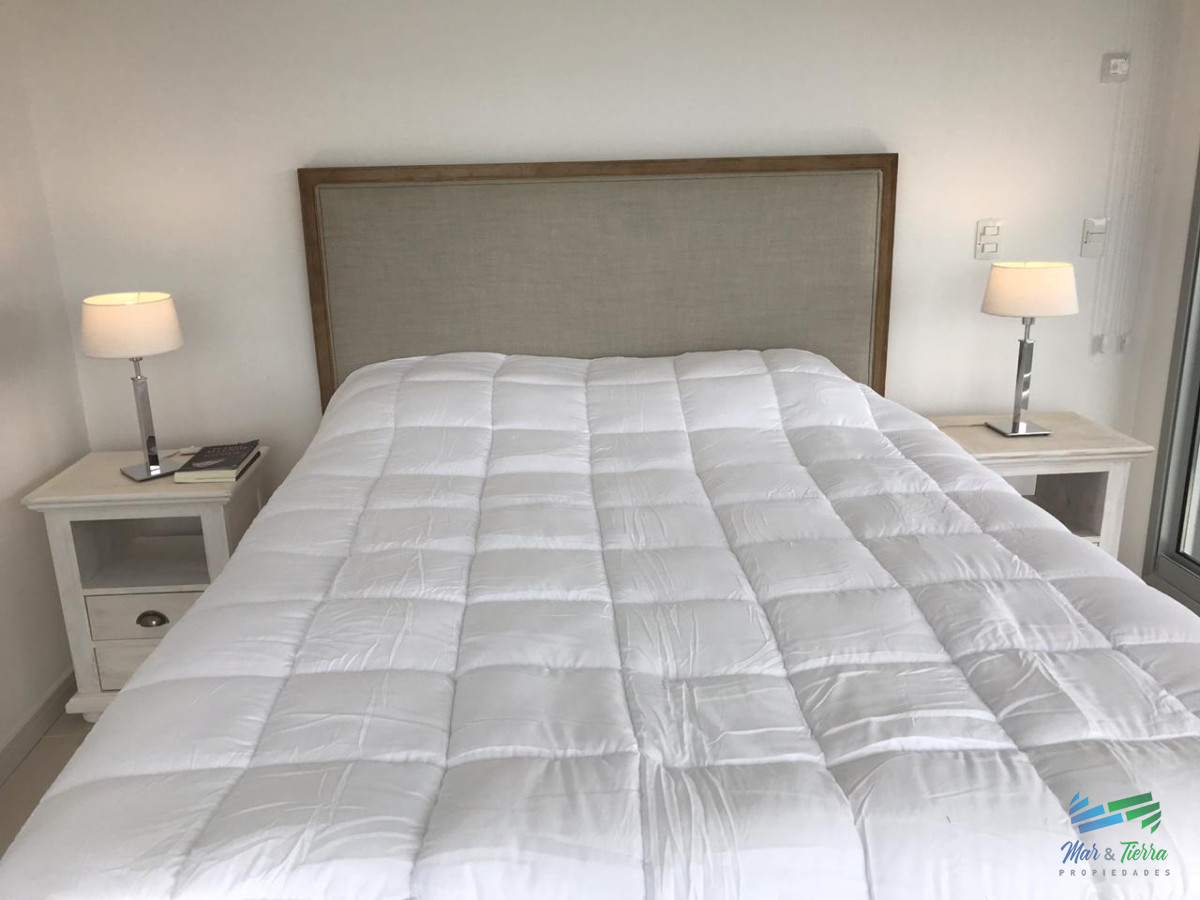 Apartamento ID.3432 - Para brillar en la Parada 10 de Playa Brava - Apartamento de 2 en suite mas dependencia de servicio con baño