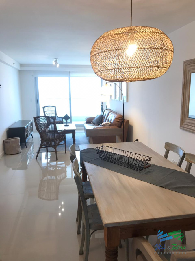 Apartamento ID.3420 - Para brillar en la Parada 10 de Playa Brava - Apartamento de 2 dormitorios en suite