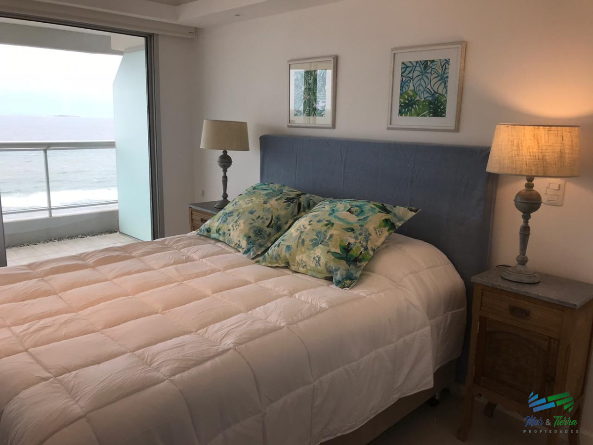 Apartamento ID.3420 - Para brillar en la Parada 10 de Playa Brava - Apartamento de 2 dormitorios en suite