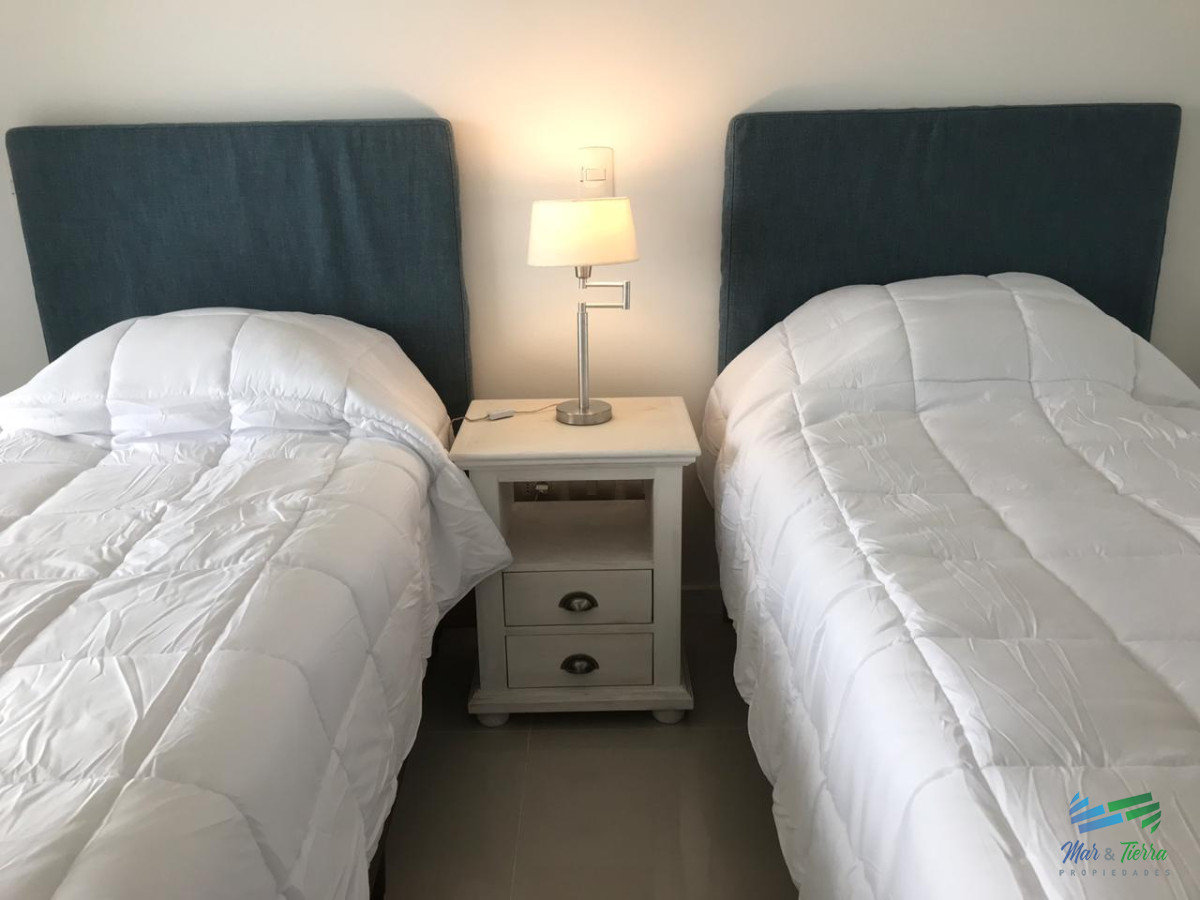 Apartamento ID.3432 - Para brillar en la Parada 10 de Playa Brava - Apartamento de 2 en suite mas dependencia de servicio con baño