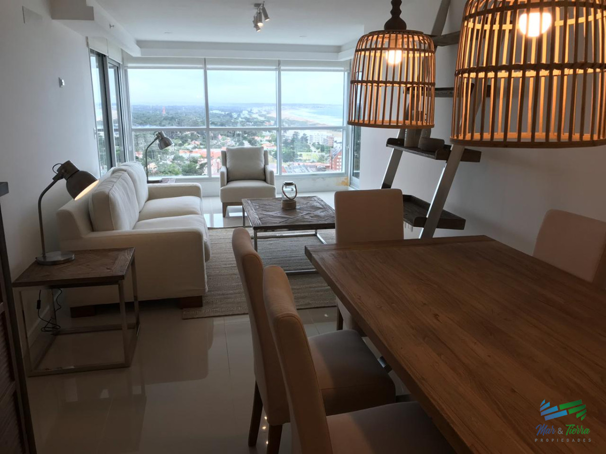 Apartamento ID.3432 - Para brillar en la Parada 10 de Playa Brava - Apartamento de 2 en suite mas dependencia de servicio con baño