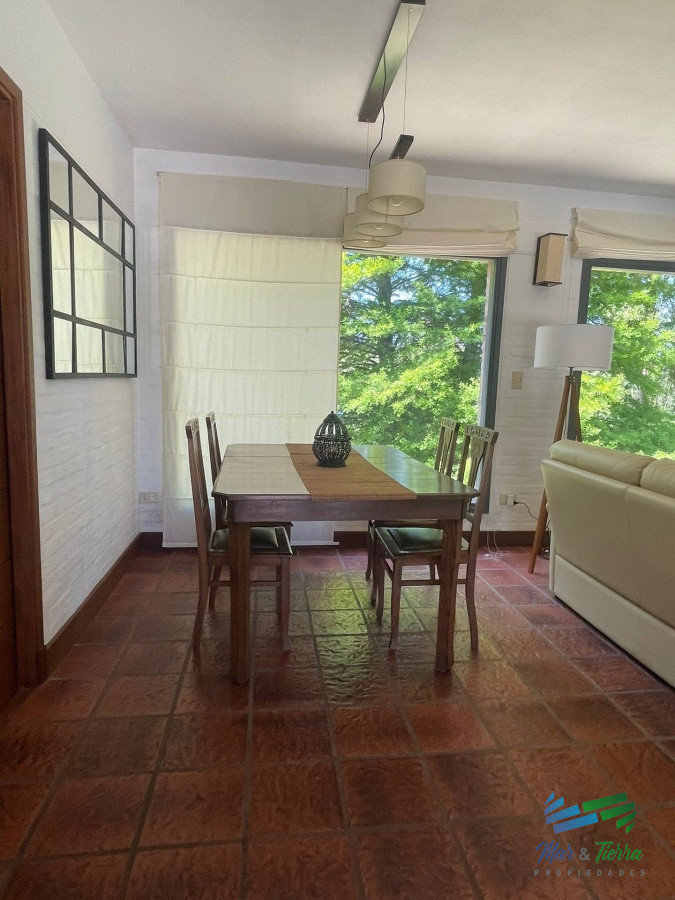 Casa ID.4625 - En venta casa de 4 dormitorios con piscina en el Golf, Punta del Este.