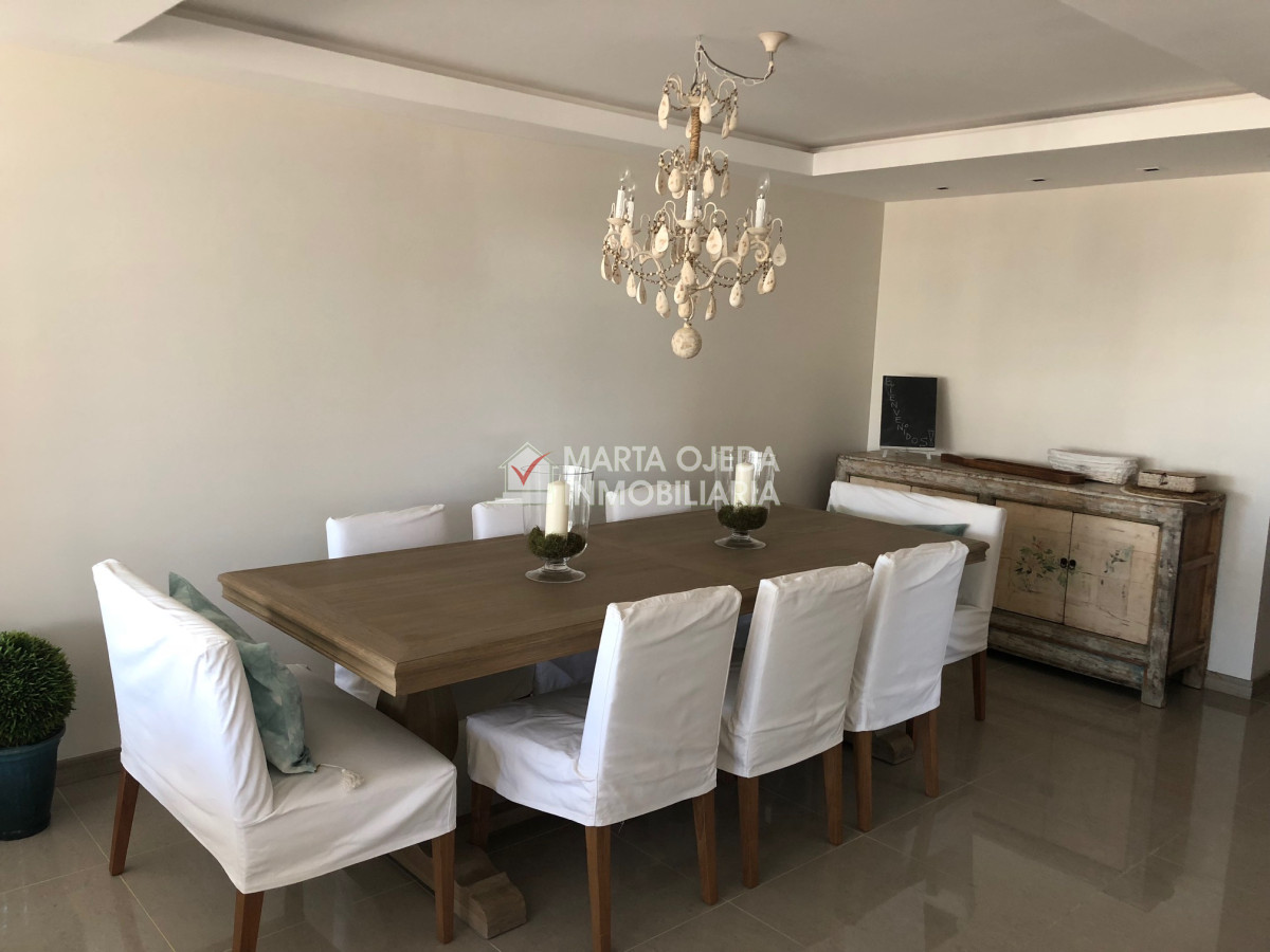 Apartamento ID.40077 - Pda 2 Playa Brava - 2 dormitorios en suite, amplio