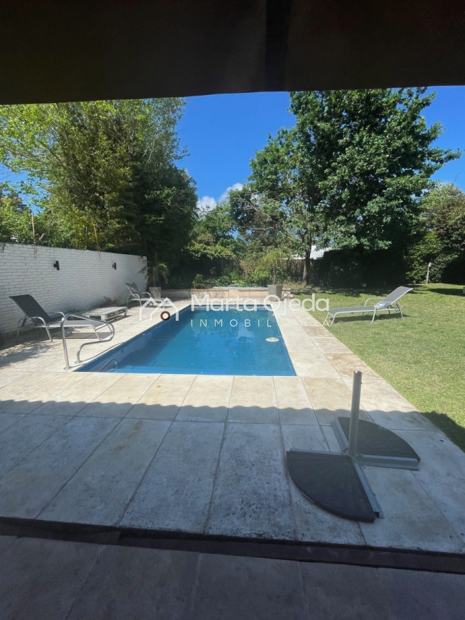 casa de 4 dormitorios *  -