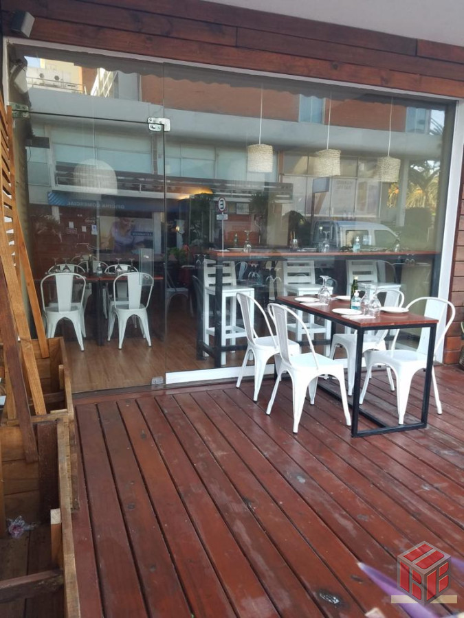 Local Comercial ID.8860 - Local en Punta del Este, Península