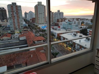 Apartamento de 1 dormitorio - Céntrico