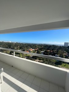 Departamento de 3 dormitorios en venta con vista al mar, piso alto