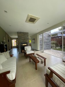 Mansa muy buena casa de 3 dormitorios en venta