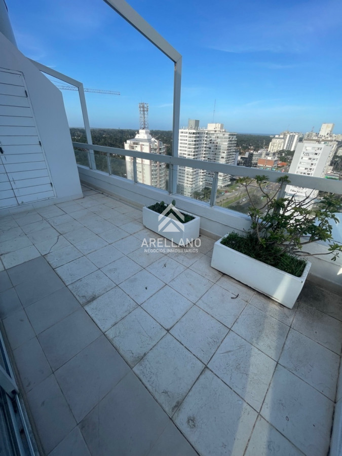 Apartamento ID.2364 - Venta apartamento 3 dormitorios Roosevelt 