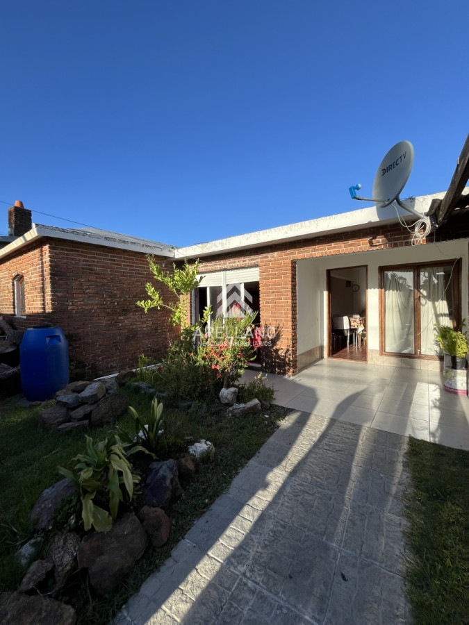Casa ID.2980 - Venta - dos casas en una 