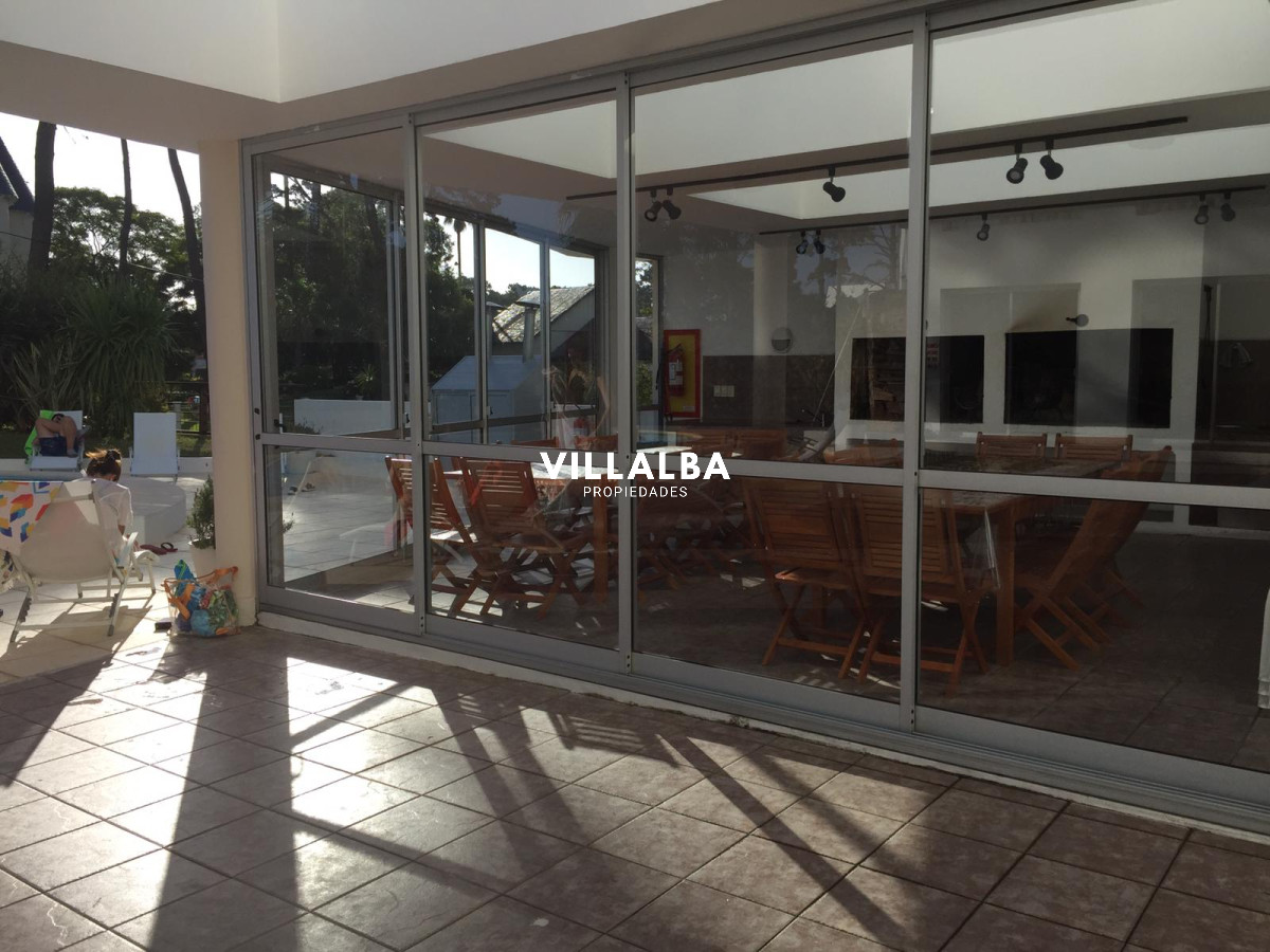 Apartamento ID.4898 - Venta de dos dormitorios 