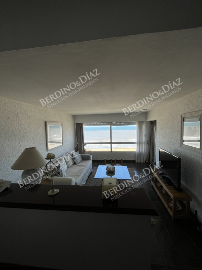 Apartamento ID.2737 - Venta de un dormitorio frente al mar - Playa Brava