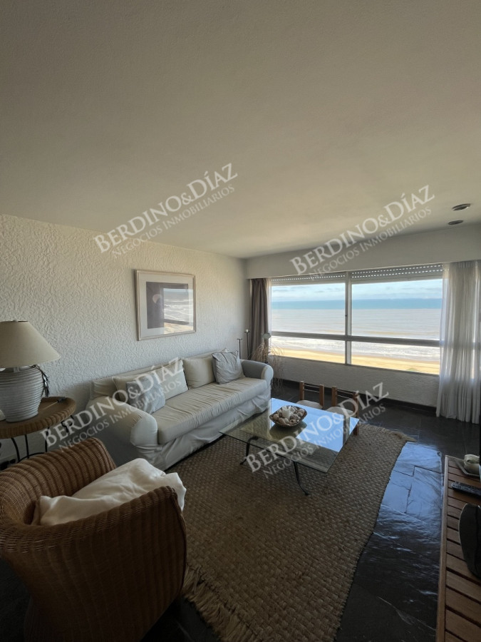 Apartamento ID.2737 - Venta de un dormitorio frente al mar - Playa Brava
