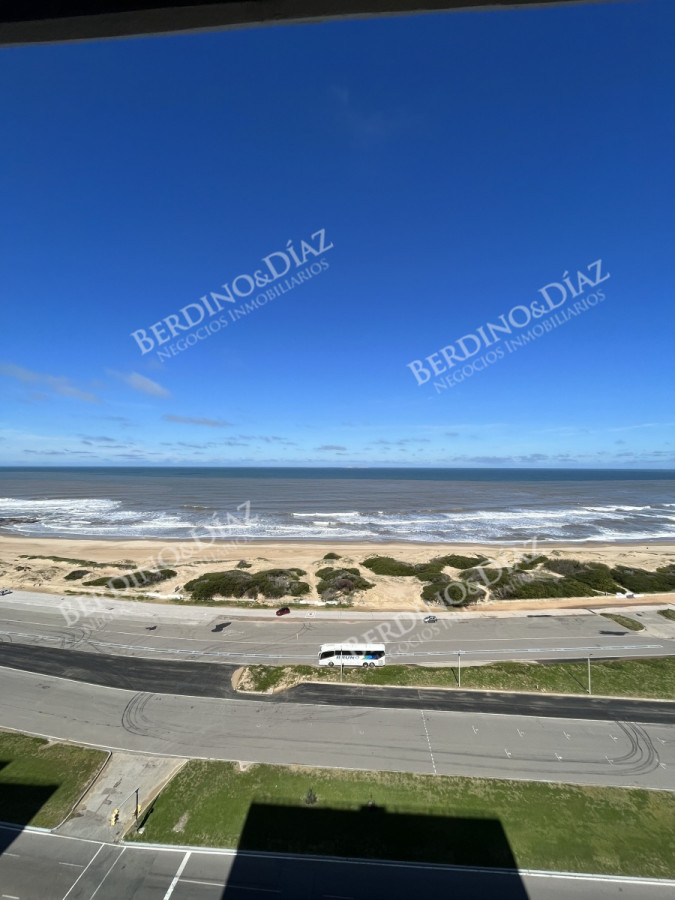 Apartamento ID.2737 - Venta de un dormitorio frente al mar - Playa Brava
