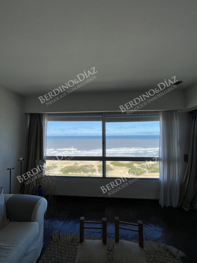 Apartamento ID.2737 - Venta de un dormitorio frente al mar - Playa Brava