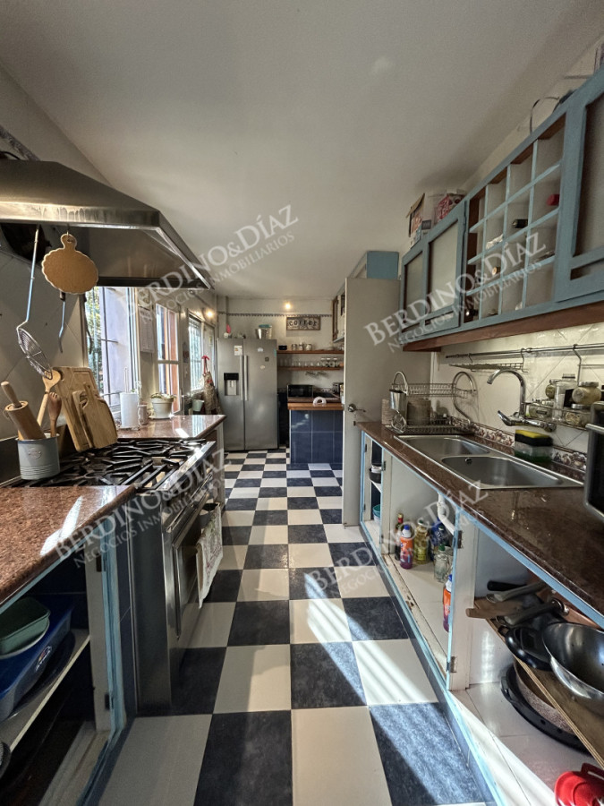 Casa ID.2735 - Venta en Mansa de 4 dormitorios en Playa Mansa