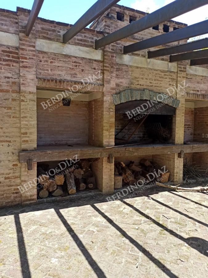 Casa ID.2734 - Venta chalet Golf. 4 Dormitorios,  piscina.