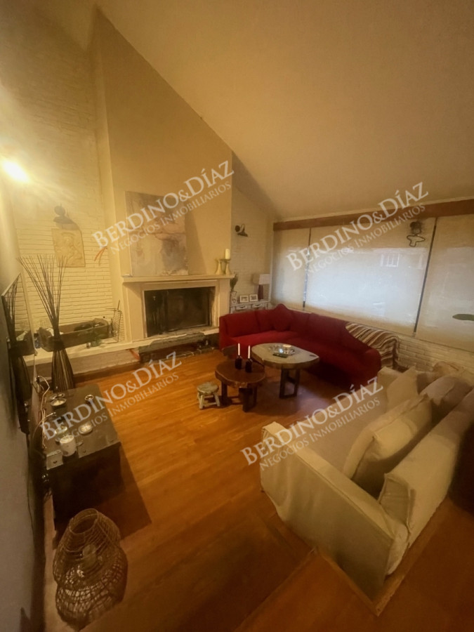 Casa ID.2735 - Venta en Mansa de 4 dormitorios en Playa Mansa