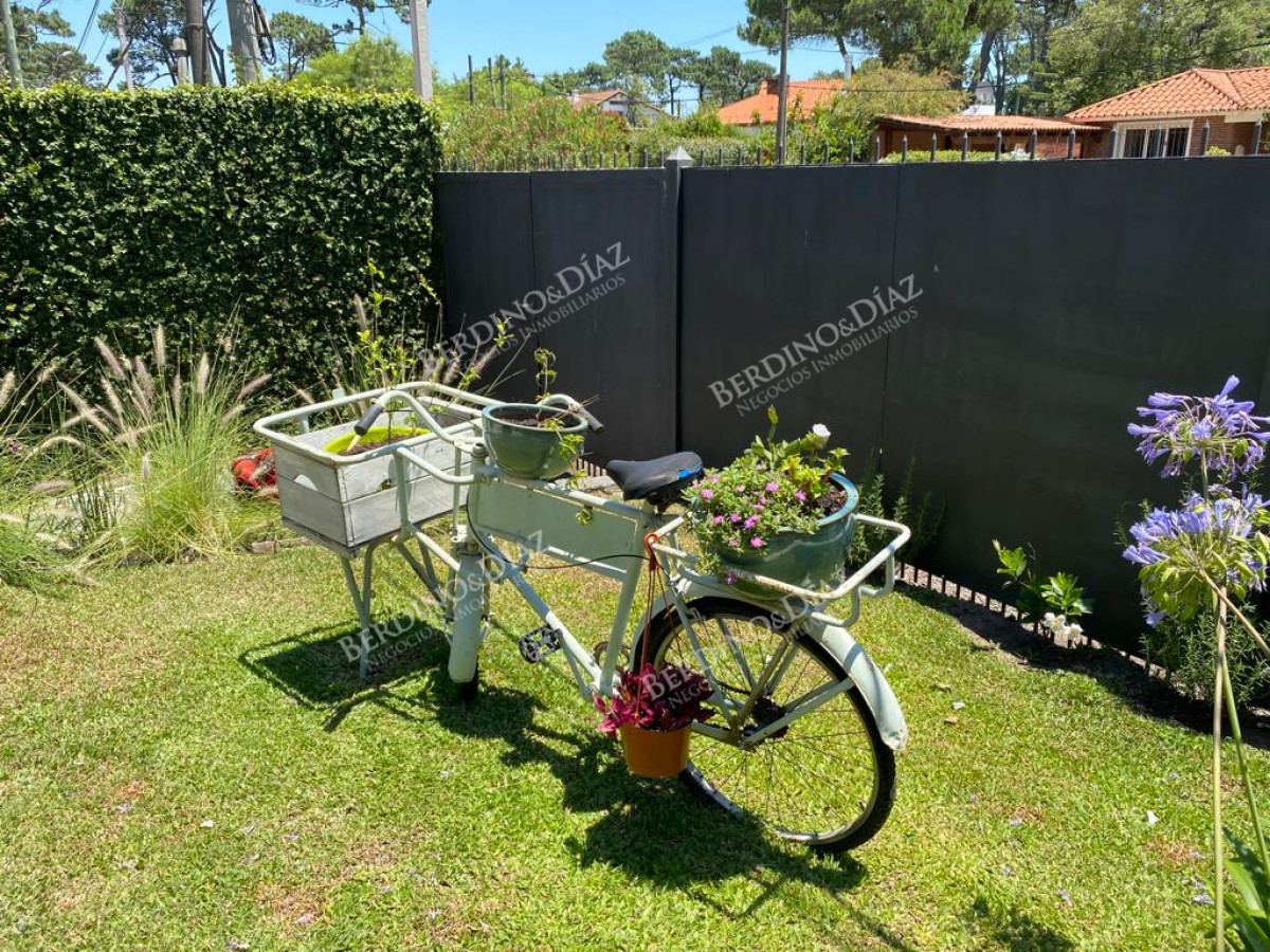 Casa ID.2735 - Venta en Mansa de 4 dormitorios en Playa Mansa