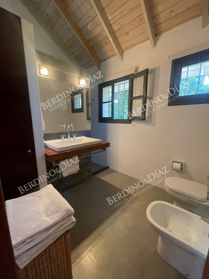 Casa ID.2734 - Venta chalet Golf. 4 Dormitorios,  piscina.