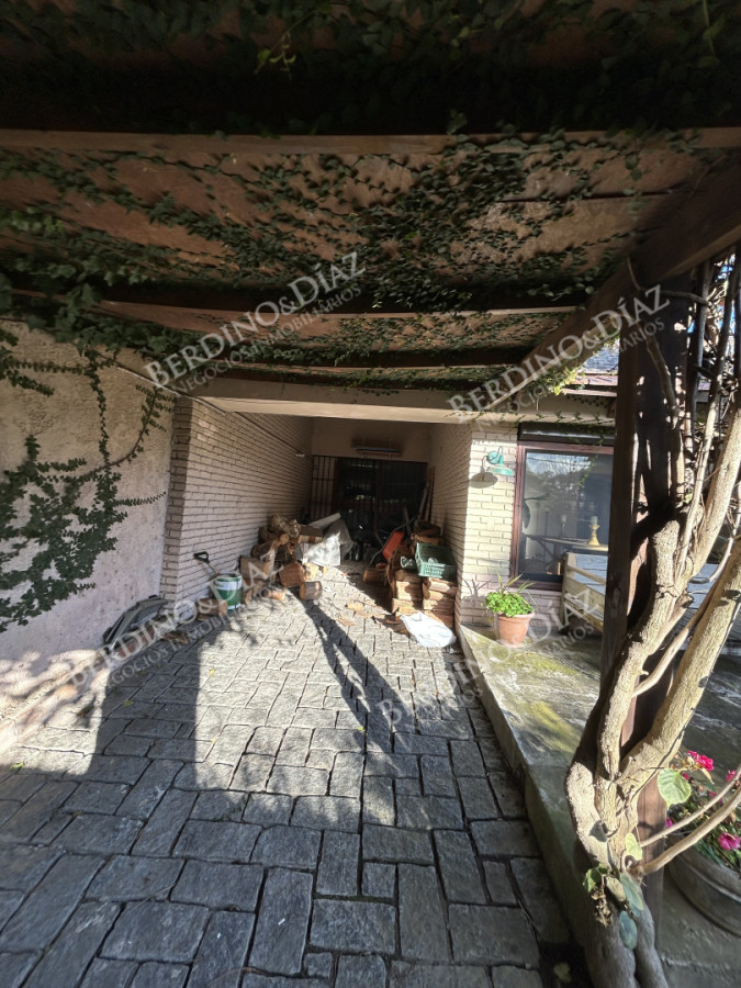 Casa ID.2735 - Venta en Mansa de 4 dormitorios en Playa Mansa