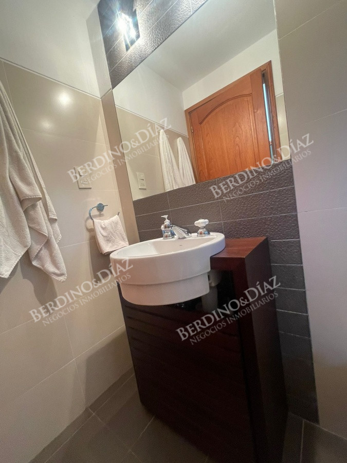 Casa ID.2734 - Venta chalet Golf. 4 Dormitorios,  piscina.