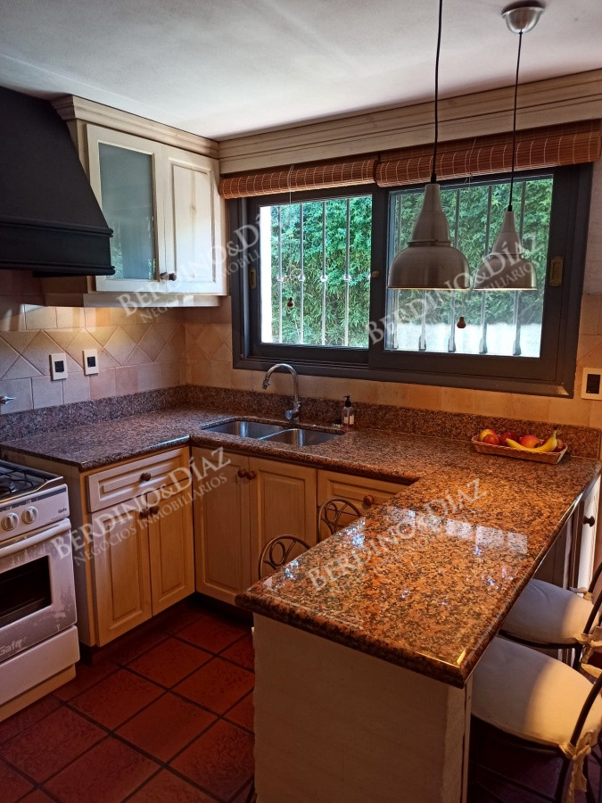 Casa ID.2734 - Venta chalet Golf. 4 Dormitorios,  piscina.