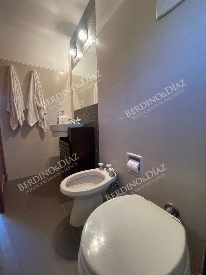 Casa ID.2734 - Venta chalet Golf. 4 Dormitorios,  piscina.