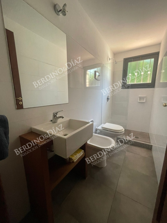 Casa ID.2734 - Venta chalet Golf. 4 Dormitorios,  piscina.