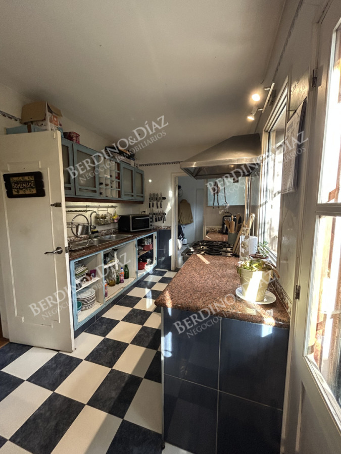 Casa ID.2735 - Venta en Mansa de 4 dormitorios en Playa Mansa