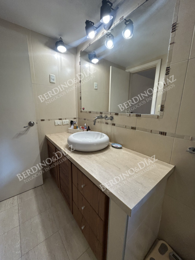 Casa ID.2735 - Venta en Mansa de 4 dormitorios en Playa Mansa