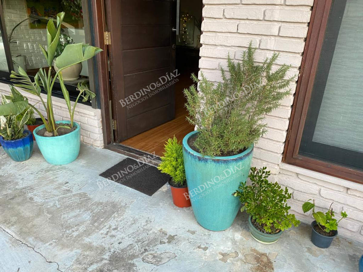 Casa ID.2735 - Venta en Mansa de 4 dormitorios en Playa Mansa