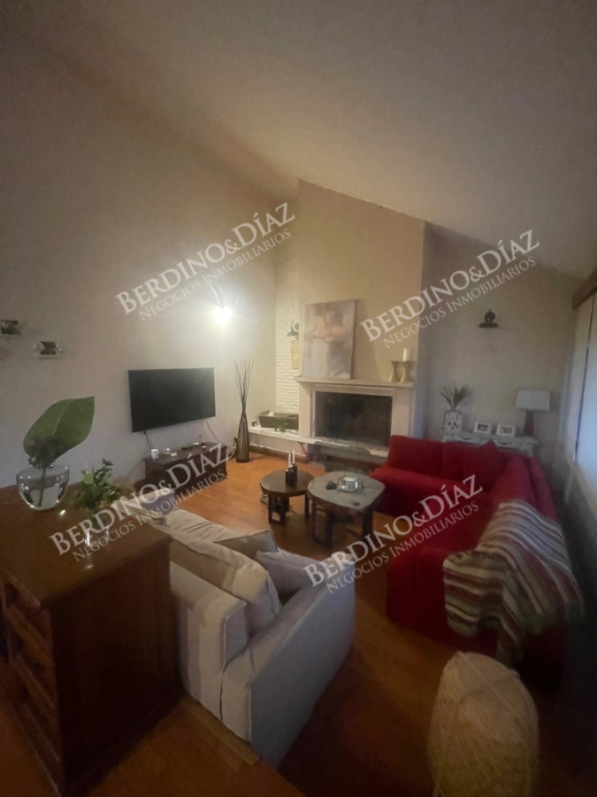 Casa ID.2735 - Venta en Mansa de 4 dormitorios en Playa Mansa