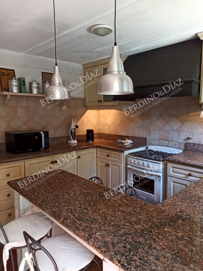Casa ID.2734 - Venta chalet Golf. 4 Dormitorios,  piscina.