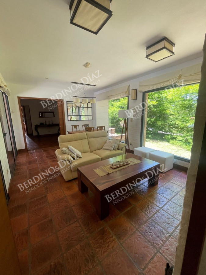 Casa ID.2734 - Venta chalet Golf. 4 Dormitorios,  piscina.