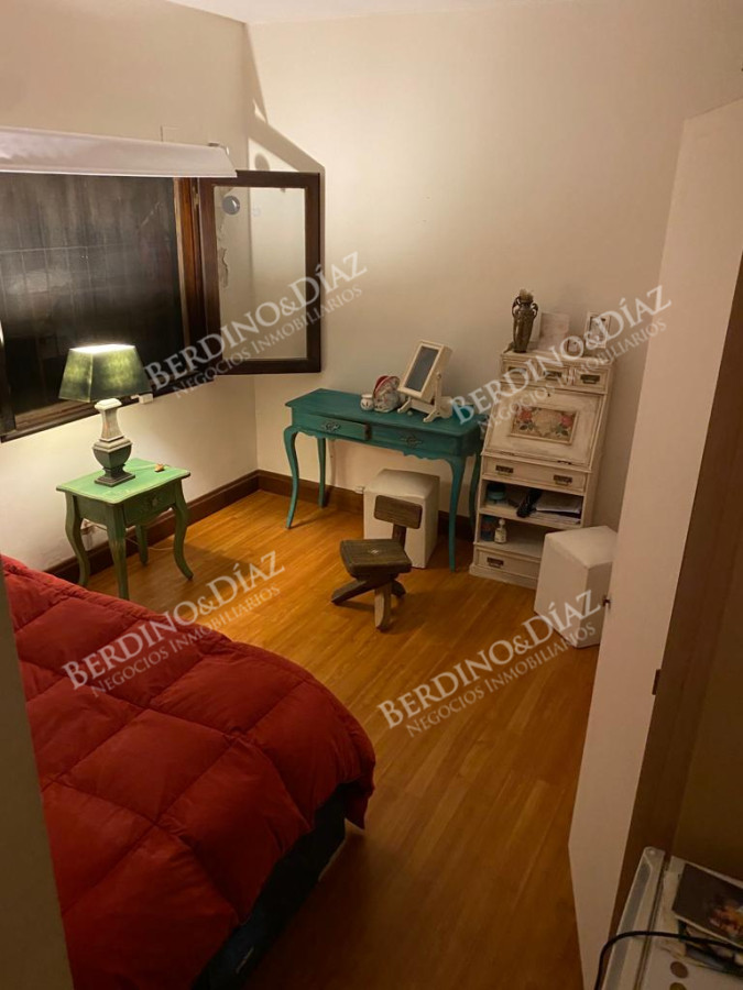 Casa ID.2735 - Venta en Mansa de 4 dormitorios en Playa Mansa