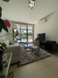 venta de apartamento en Punta del este con parrillero propio