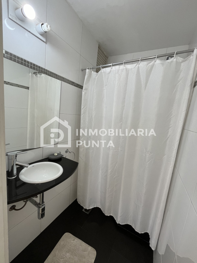 https://ri.com.uy/f/97-262/0/1200/0/0/0/1a0f6d4f1dab1ba8383665a59f5112ee.jpg