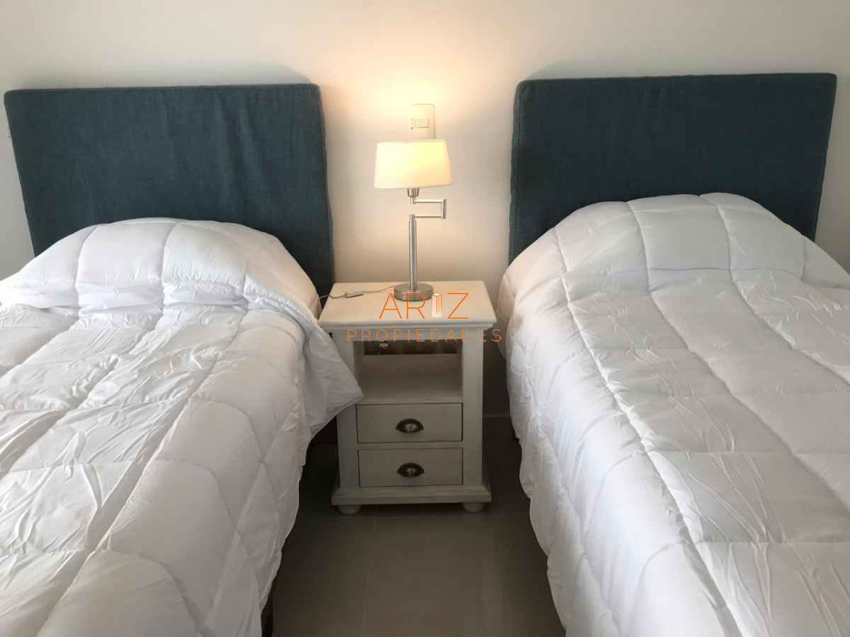 Apartamento ID.1196 - Para brillar en la Parada 10 de Playa Brava - Apartamento de 2 en suite mas dependencia de servicio con baño