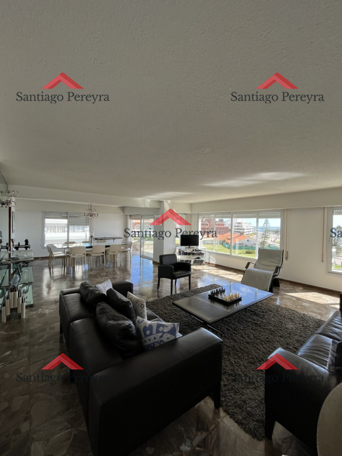 Apartamento ID.14562 - 4 Dormitorios frente al mar