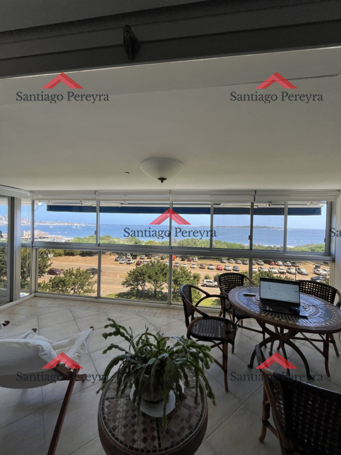 Apartamento ID.15008 - Venta 3 dormtorios más servicios - Frente al mar