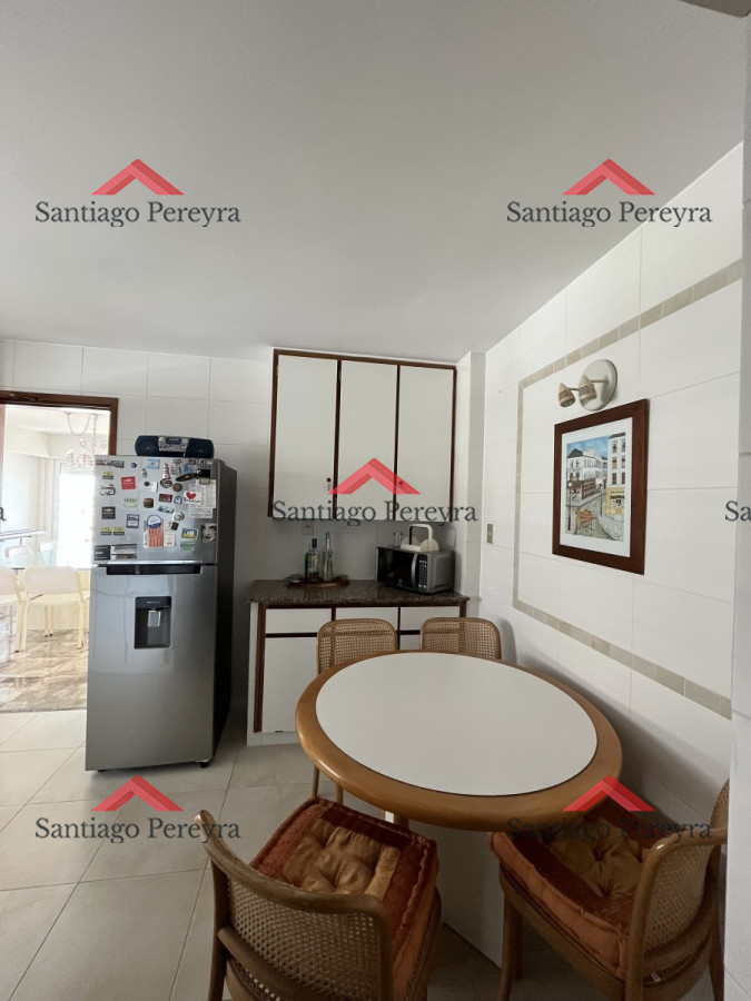 Apartamento ID.14562 - 4 Dormitorios frente al mar