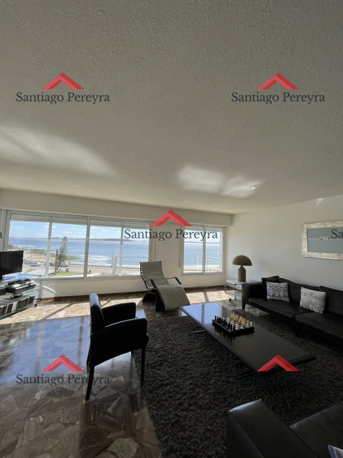 Apartamento ID.14562 - 4 Dormitorios frente al mar