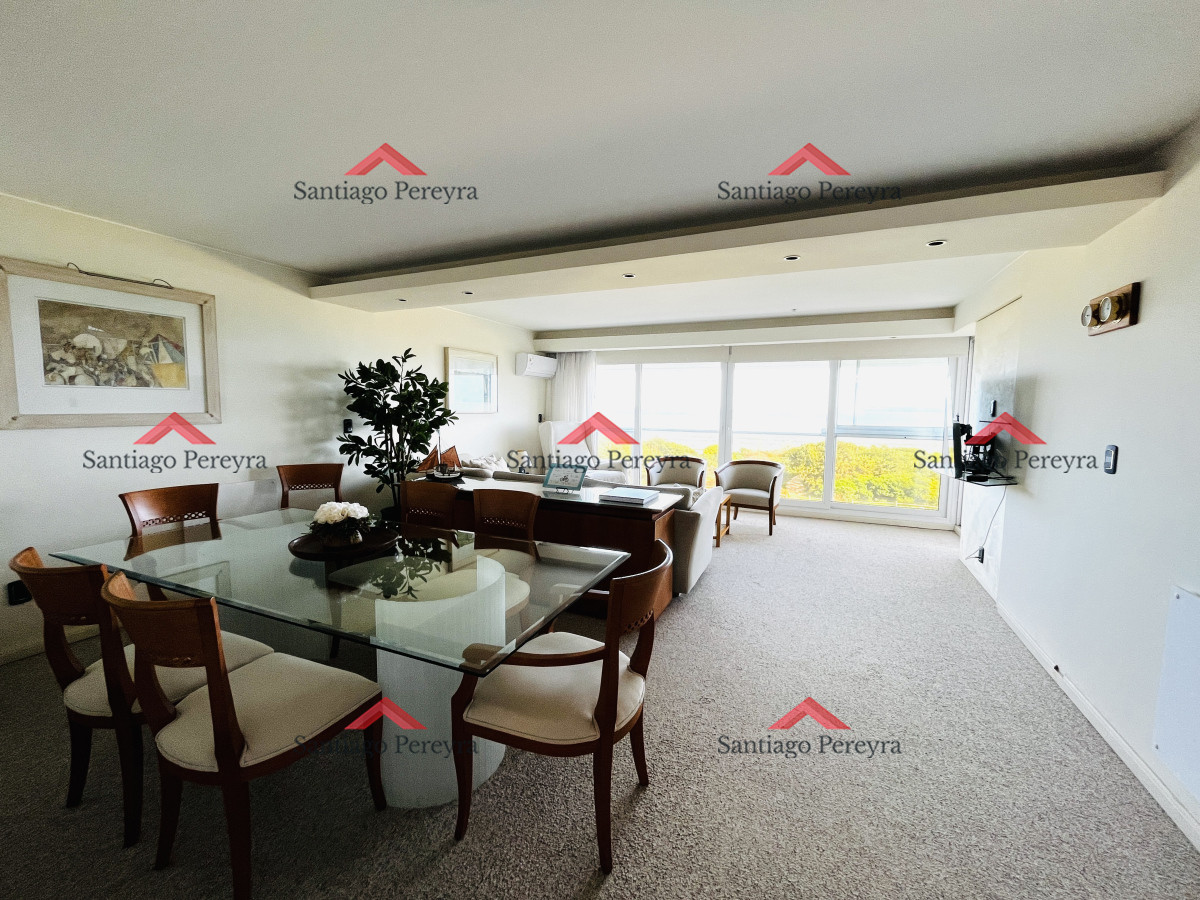 Apartamento ID.15008 - Venta 3 dormtorios más servicios - Frente al mar